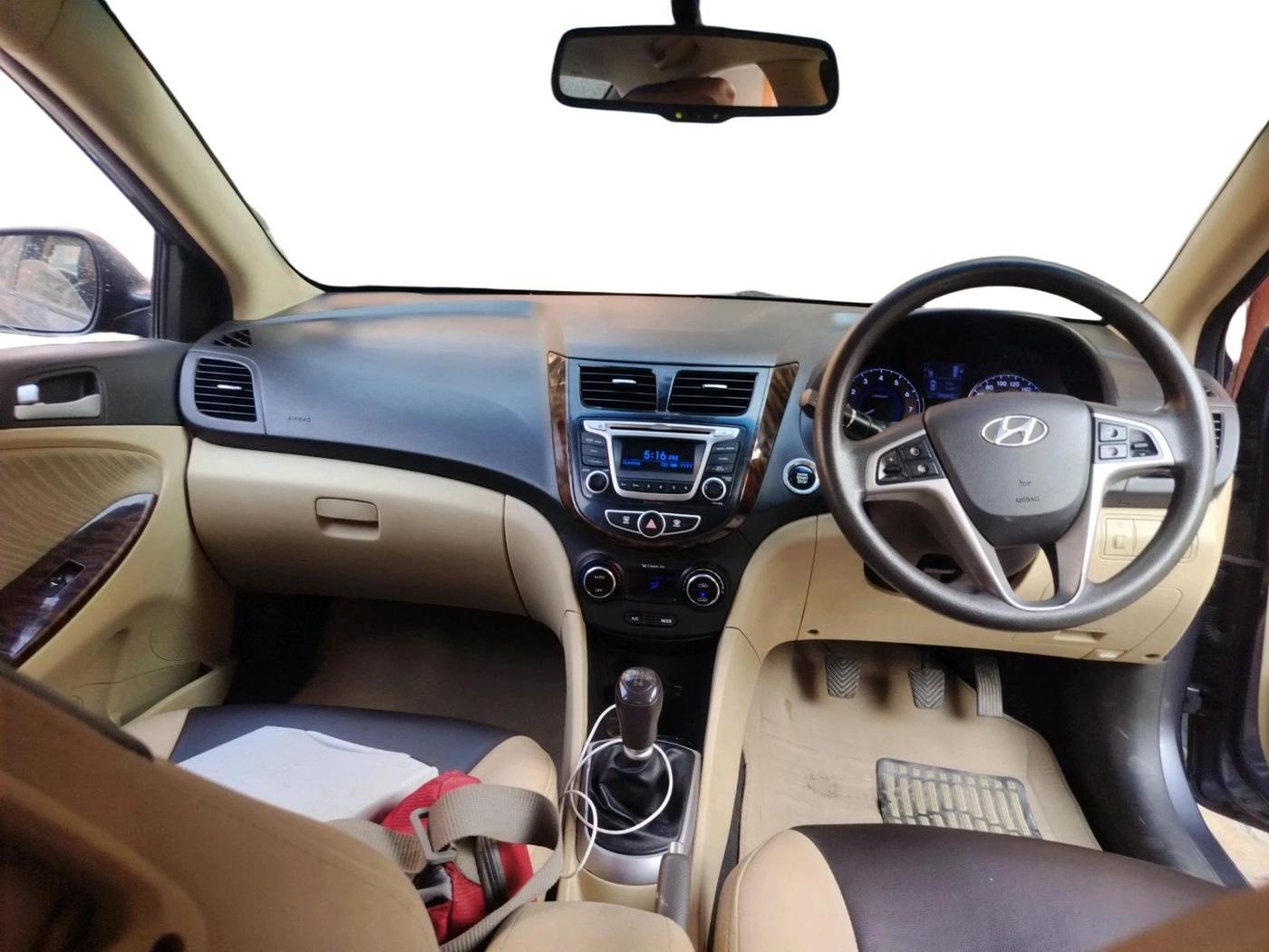 2015 Hyundai Verna FLUIDIC 4S 1.6 VTVT S(O), Petrol, Manual, 79,292 km, interior