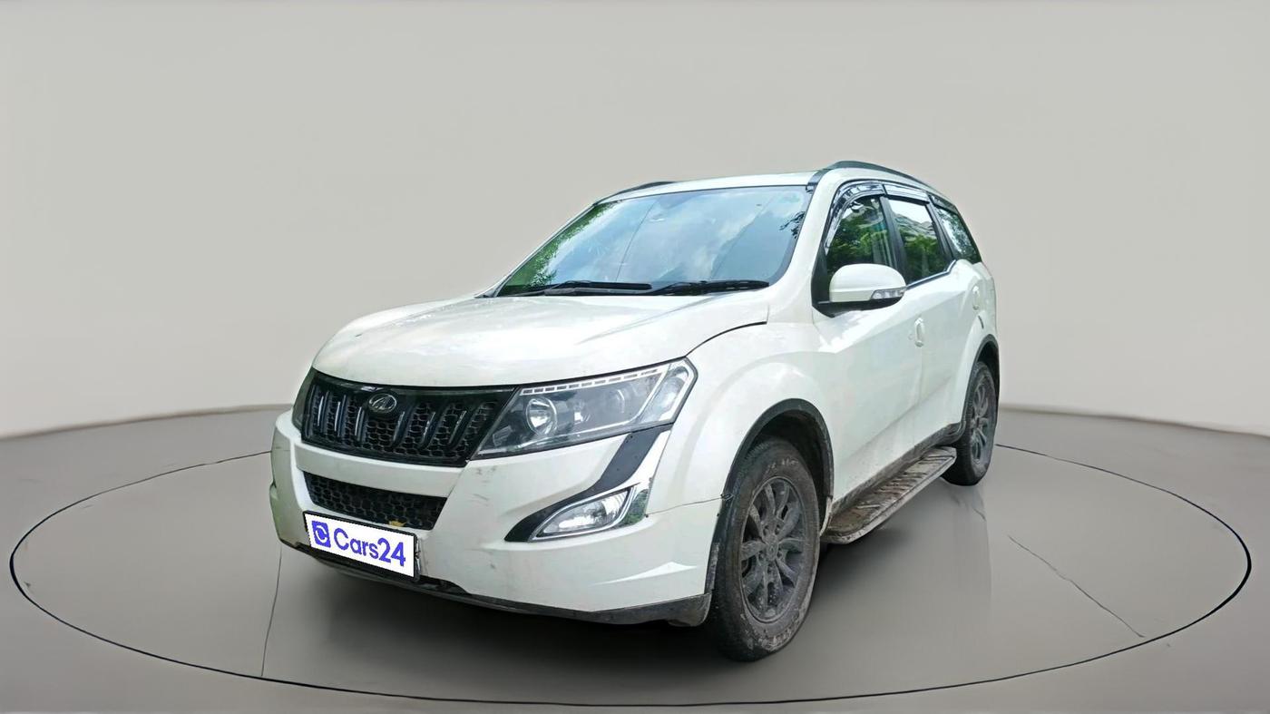 2016 Mahindra XUV500 W10 AT, Diesel, Automatic, 1,14,004 km, exterior