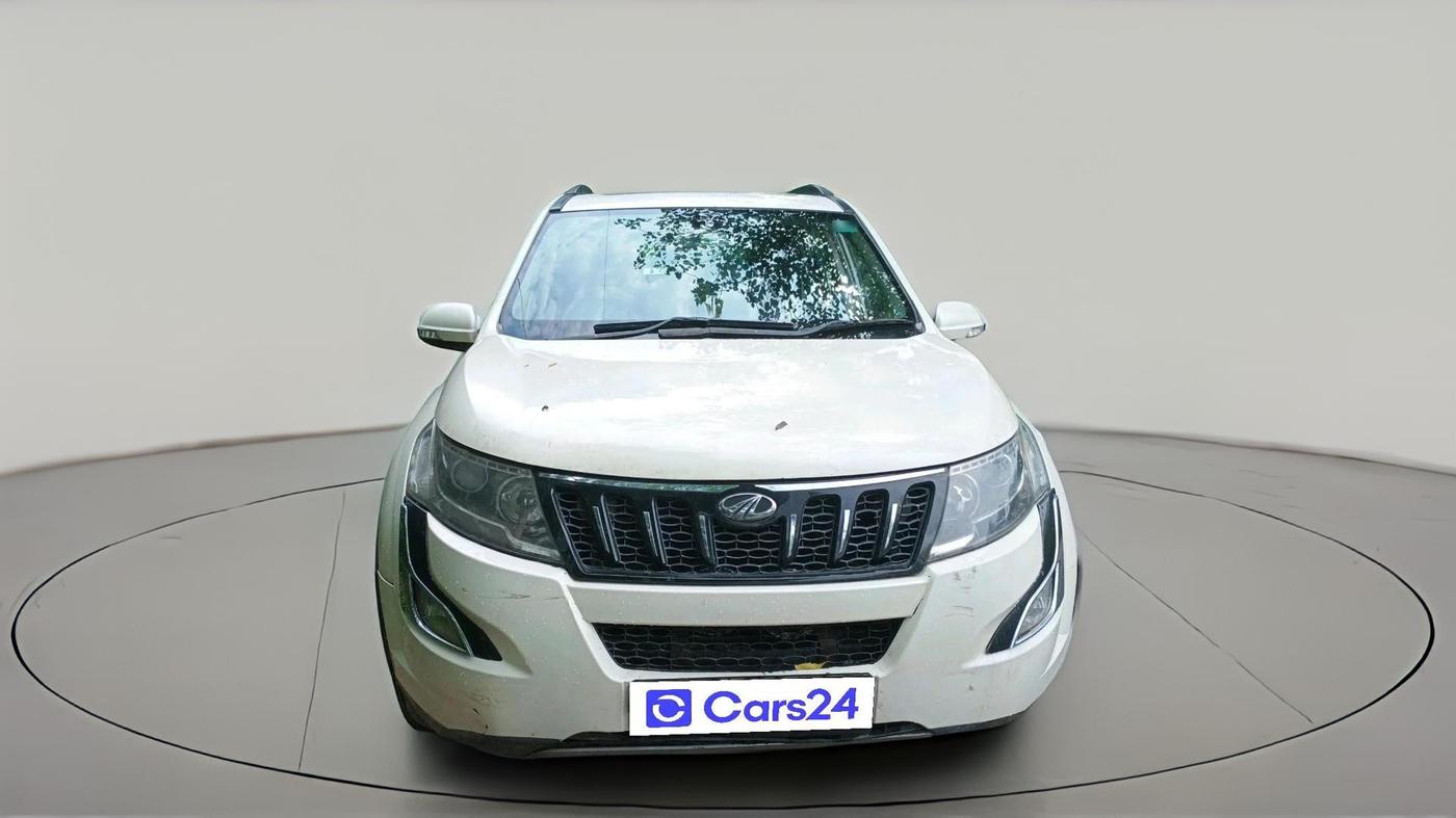 2016 Mahindra XUV500 W10 AT, Diesel, Automatic, 1,14,004 km, exterior