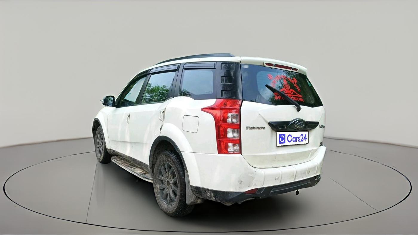 2016 Mahindra XUV500 W10 AT, Diesel, Automatic, 1,14,004 km, exterior