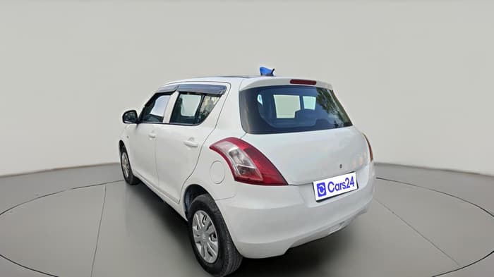 2017 Maruti Swift LXI (O), Petrol, Manual, 1,04,722 km, exterior