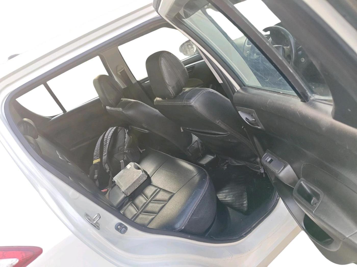 2017 Maruti Swift LXI (O), Petrol, Manual, 1,04,722 km, interior