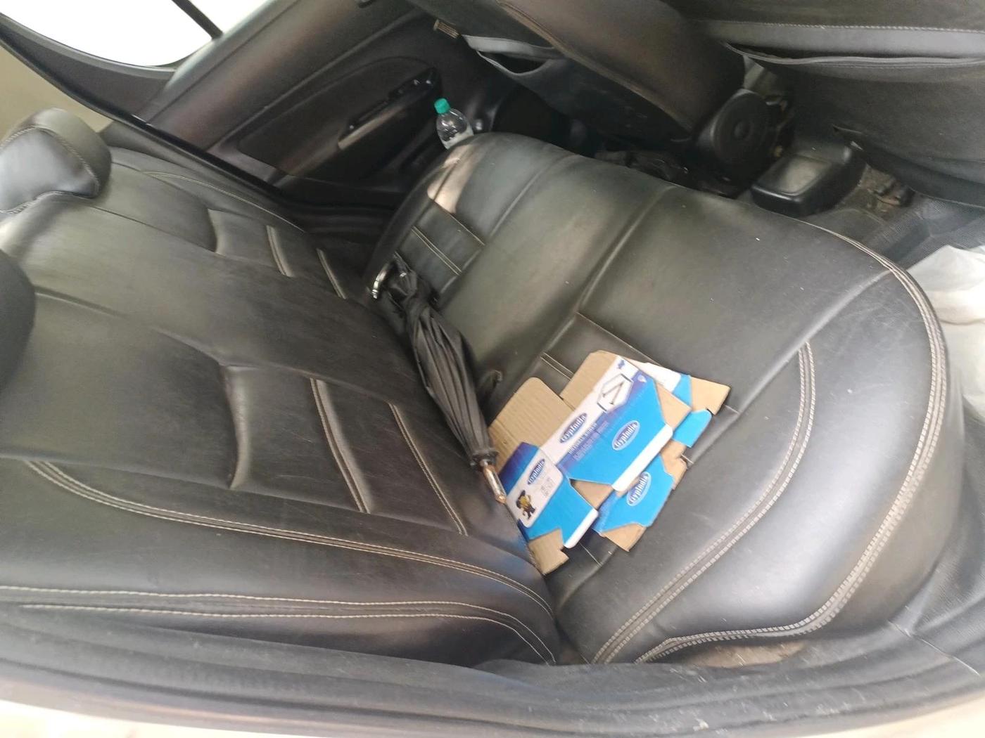 2011 Maruti Swift VXI, Petrol, Manual, 1,90,330 km, interior