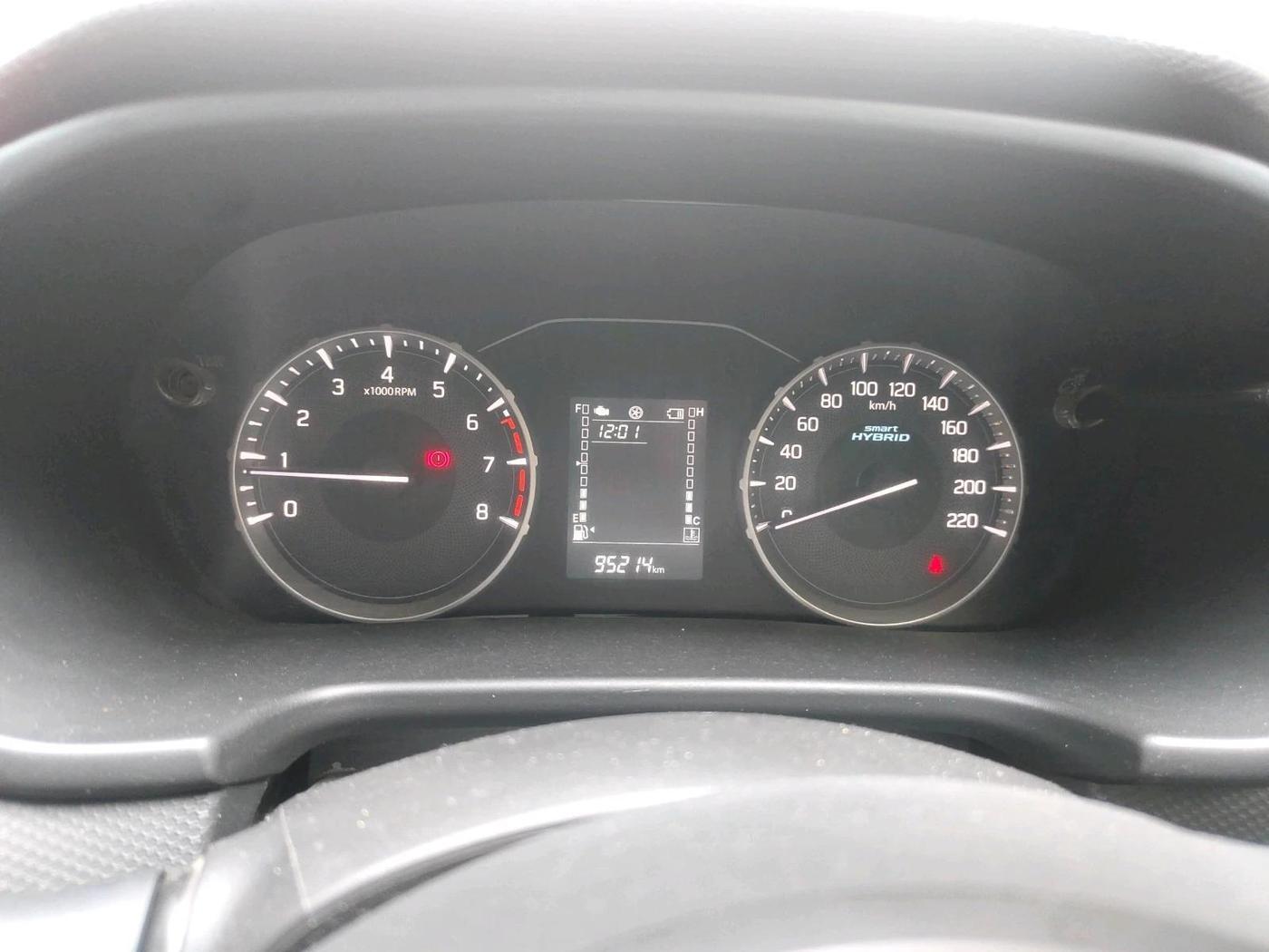 2022 Maruti BREZZA LXI SMART HYBRID, Petrol, Manual, 95,214 km, interior