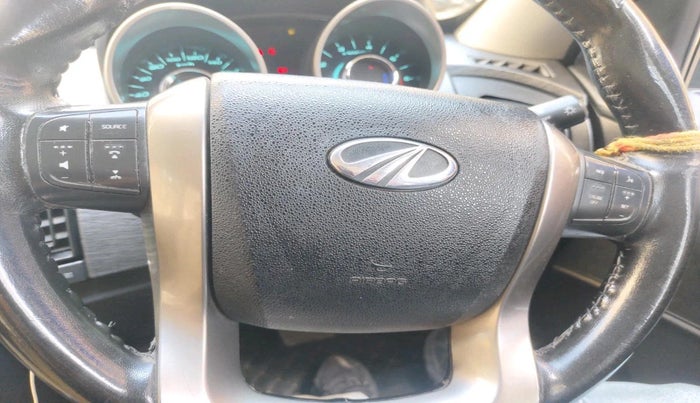 2019 Mahindra XUV500 W7 AT, Diesel, Automatic, 1,29,142 km, interior