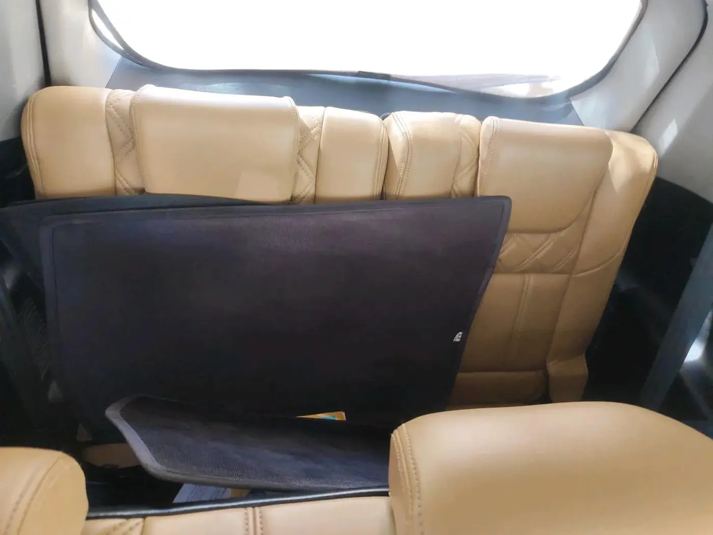 2019 Mahindra XUV500 W7 AT, Diesel, Automatic, 1,29,142 km, interior