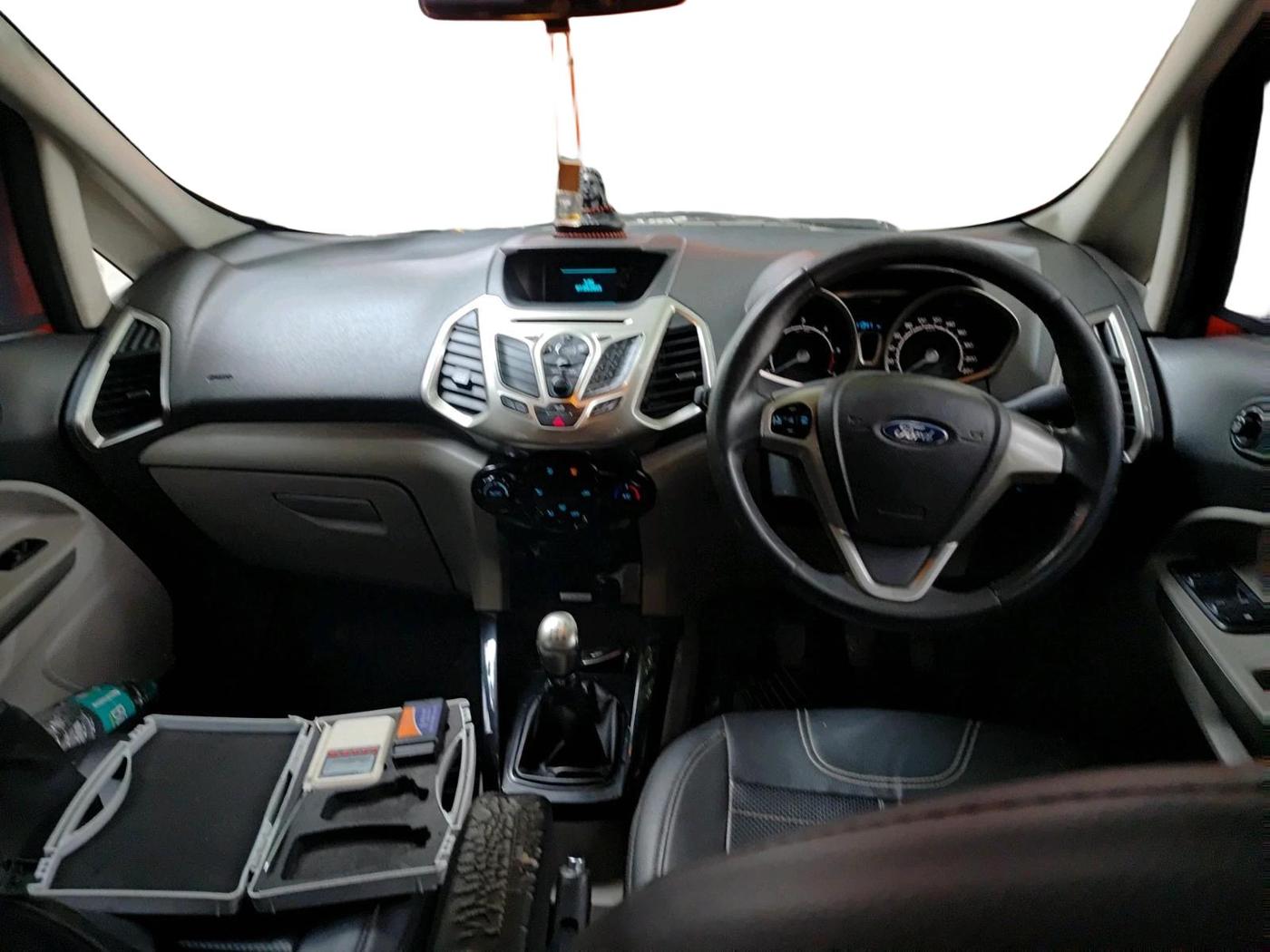 2016 Ford Ecosport TITANIUM 1.5L DIESEL, Diesel, Manual, 1,11,341 km, interior