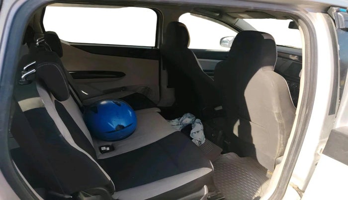 2019 Renault TRIBER RXT, CNG, Manual, 1,00,002 km, interior