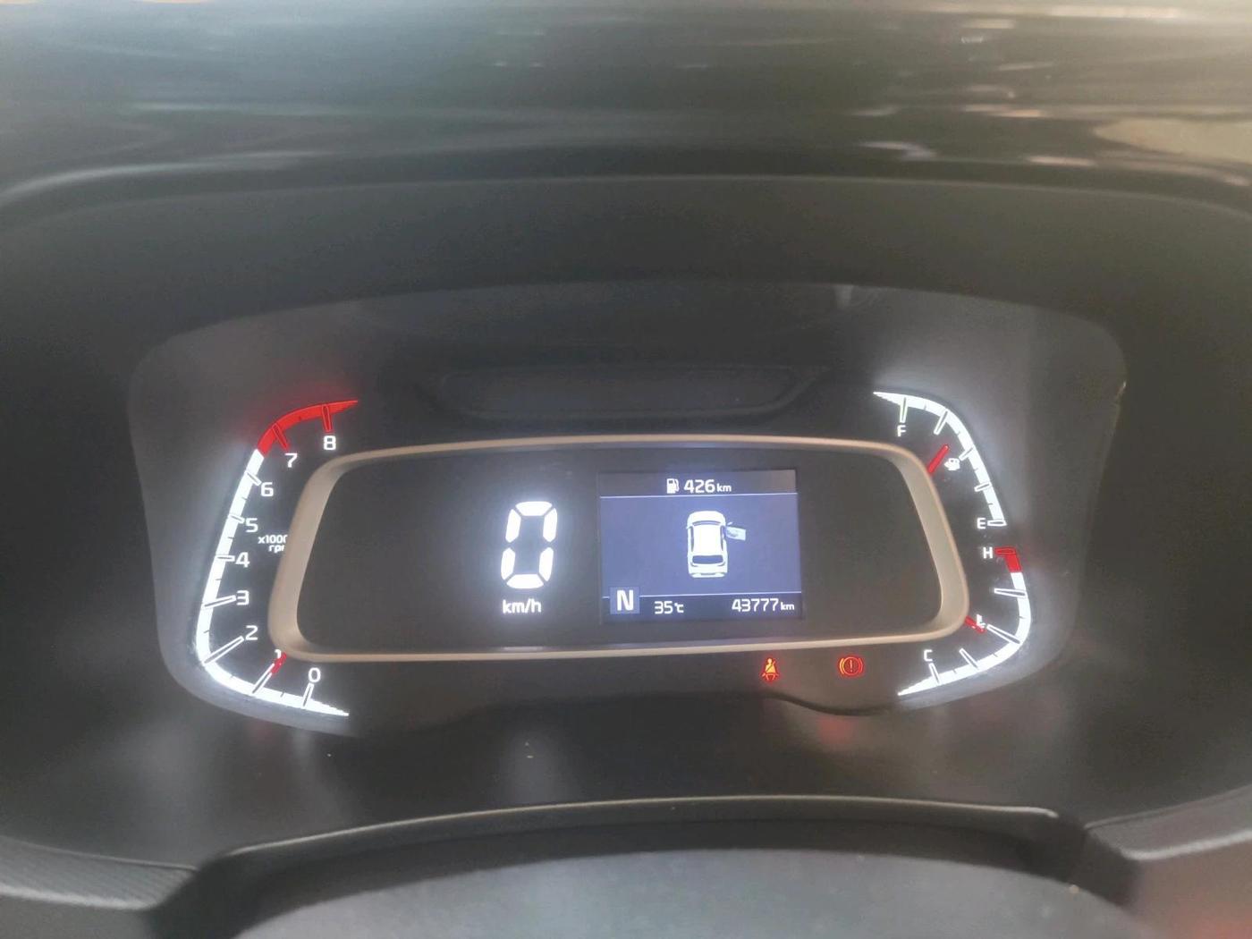 2021 KIA SONET HTX 1.0 IMT, Petrol, Manual, 43,777 km, interior