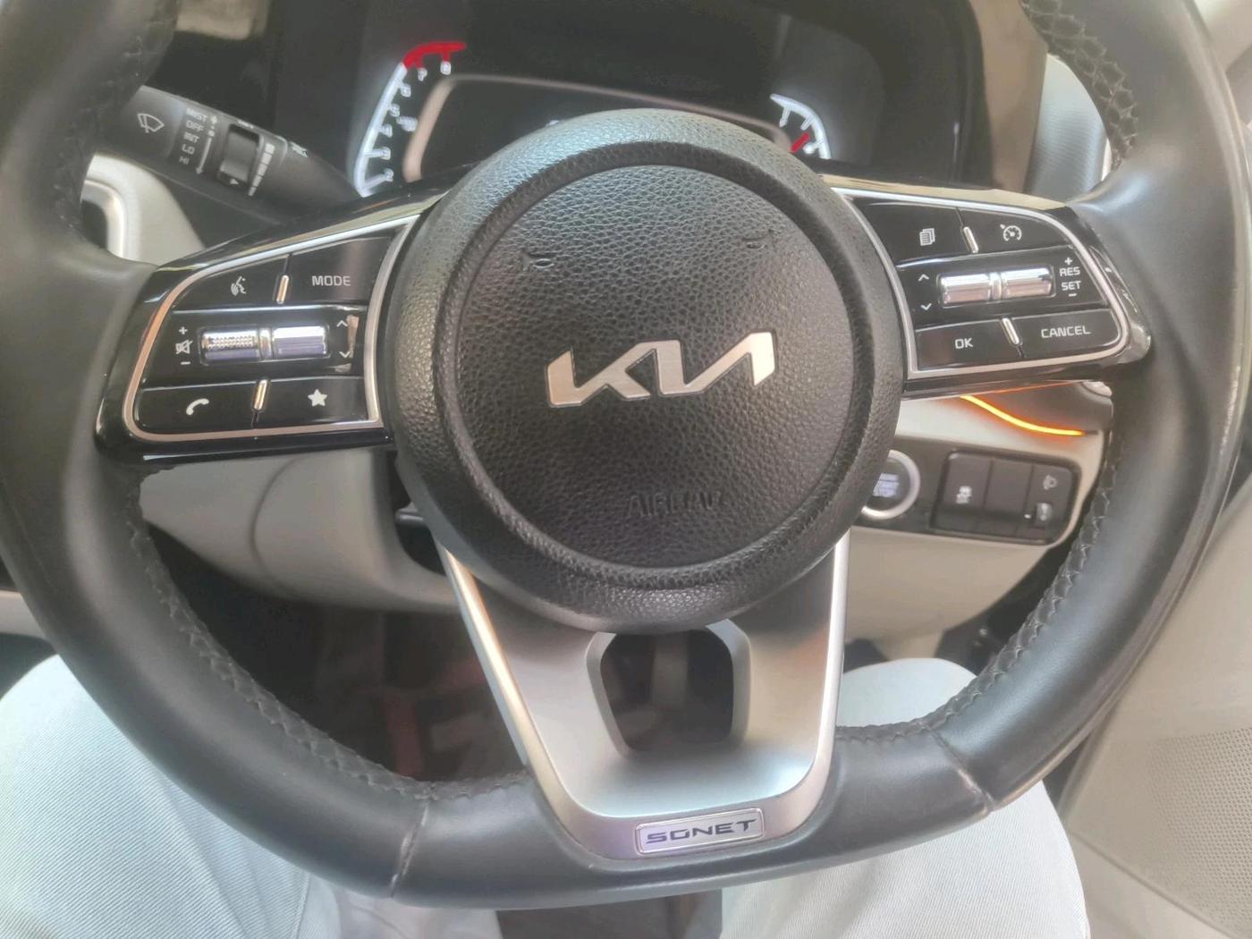 2021 KIA SONET HTX 1.0 IMT, Petrol, Manual, 43,777 km, interior