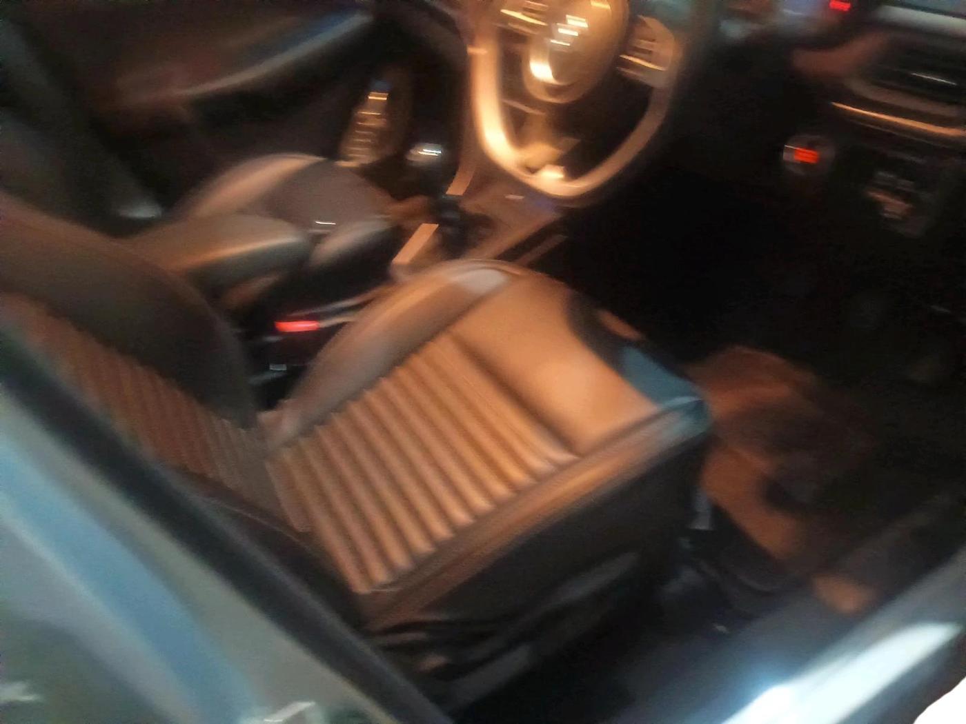 2023 Maruti BREZZA ZXI + SMART HYBRID, Petrol, Manual, 19,161 km, interior