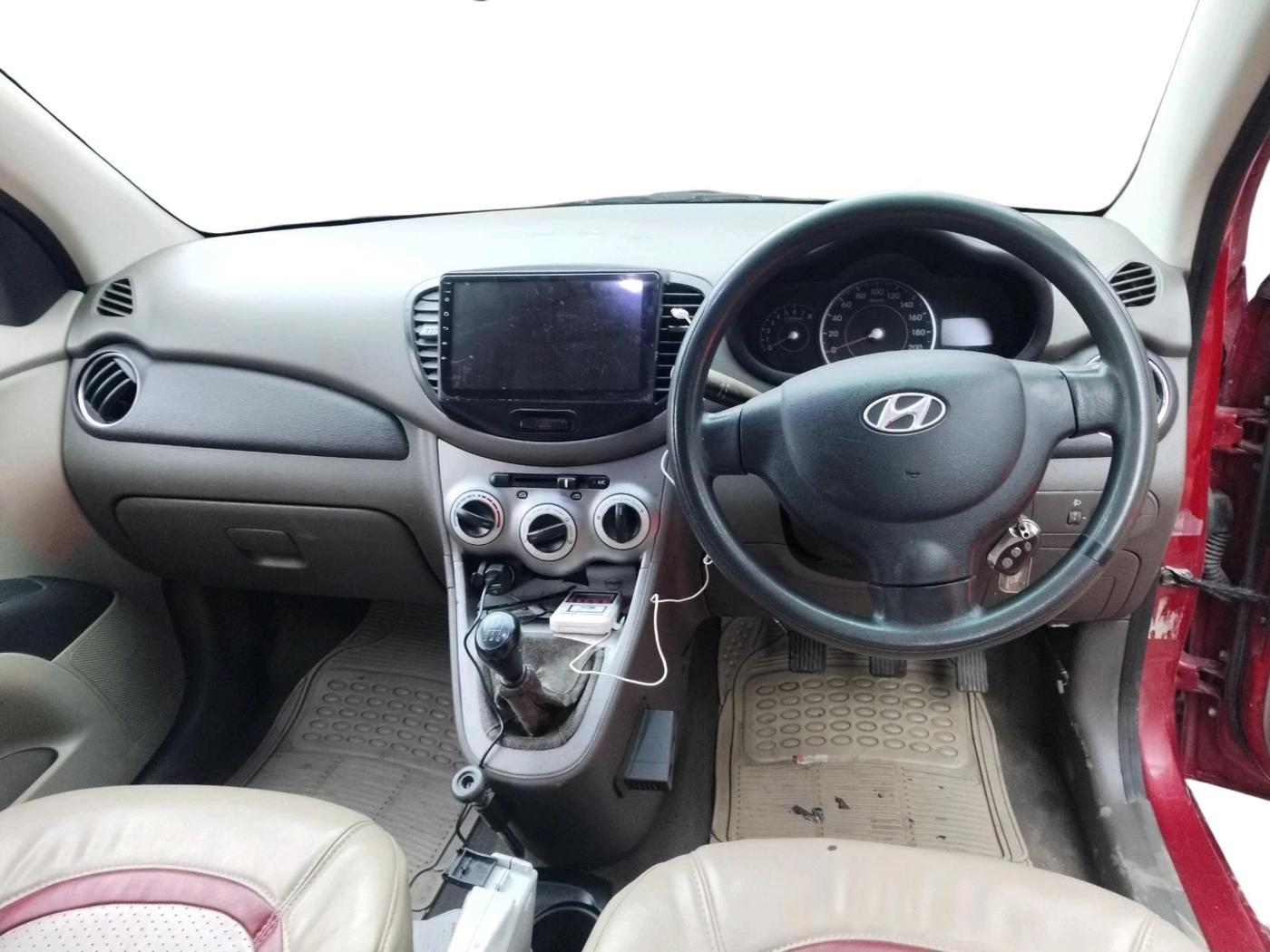 2012 Hyundai i10 MAGNA 1.2, Petrol, Manual, 72,799 km, interior