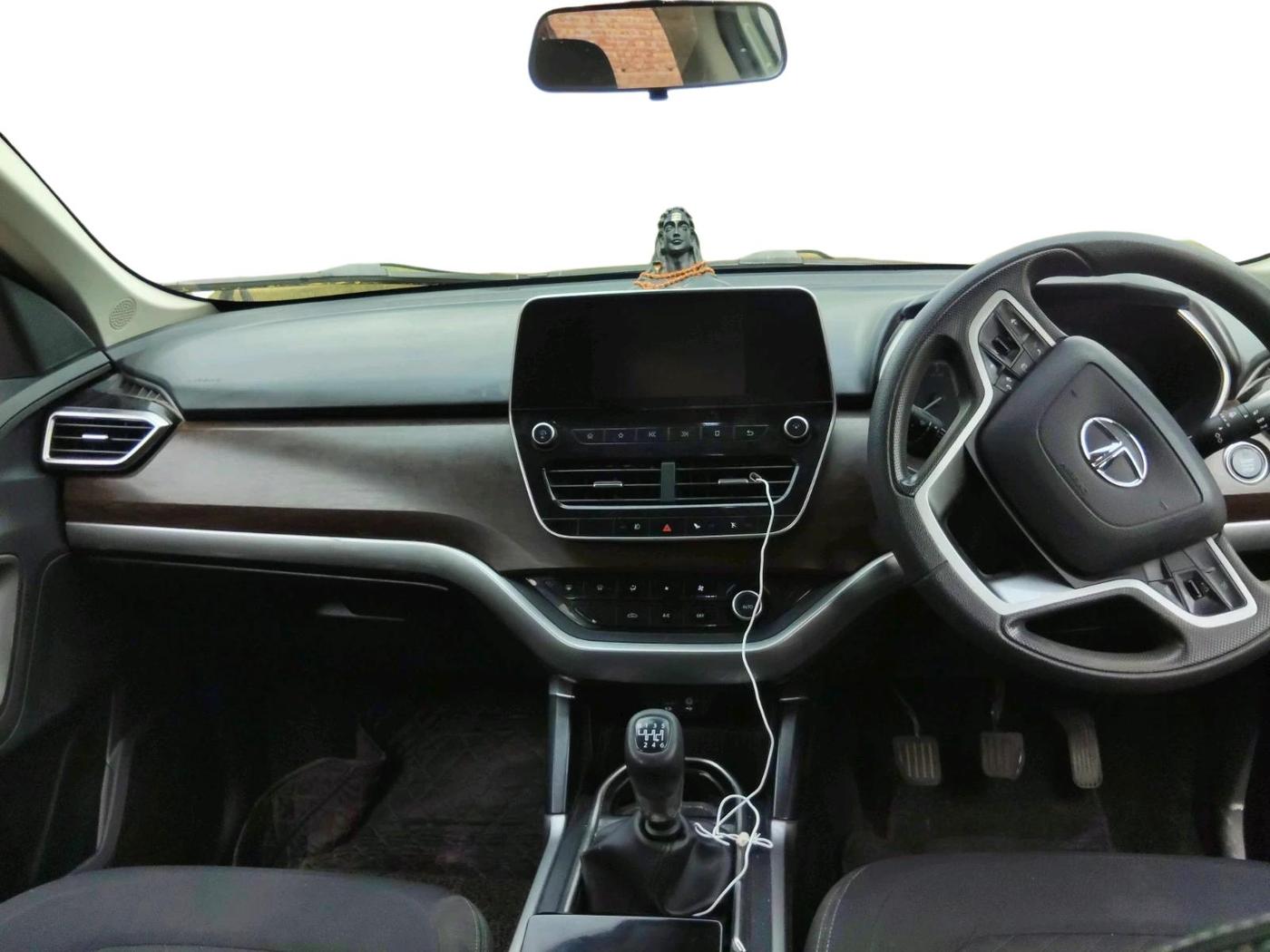2022 Tata Harrier XT PLUS 2.0L KRYOTEC, Diesel, Manual, 57,477 km, interior