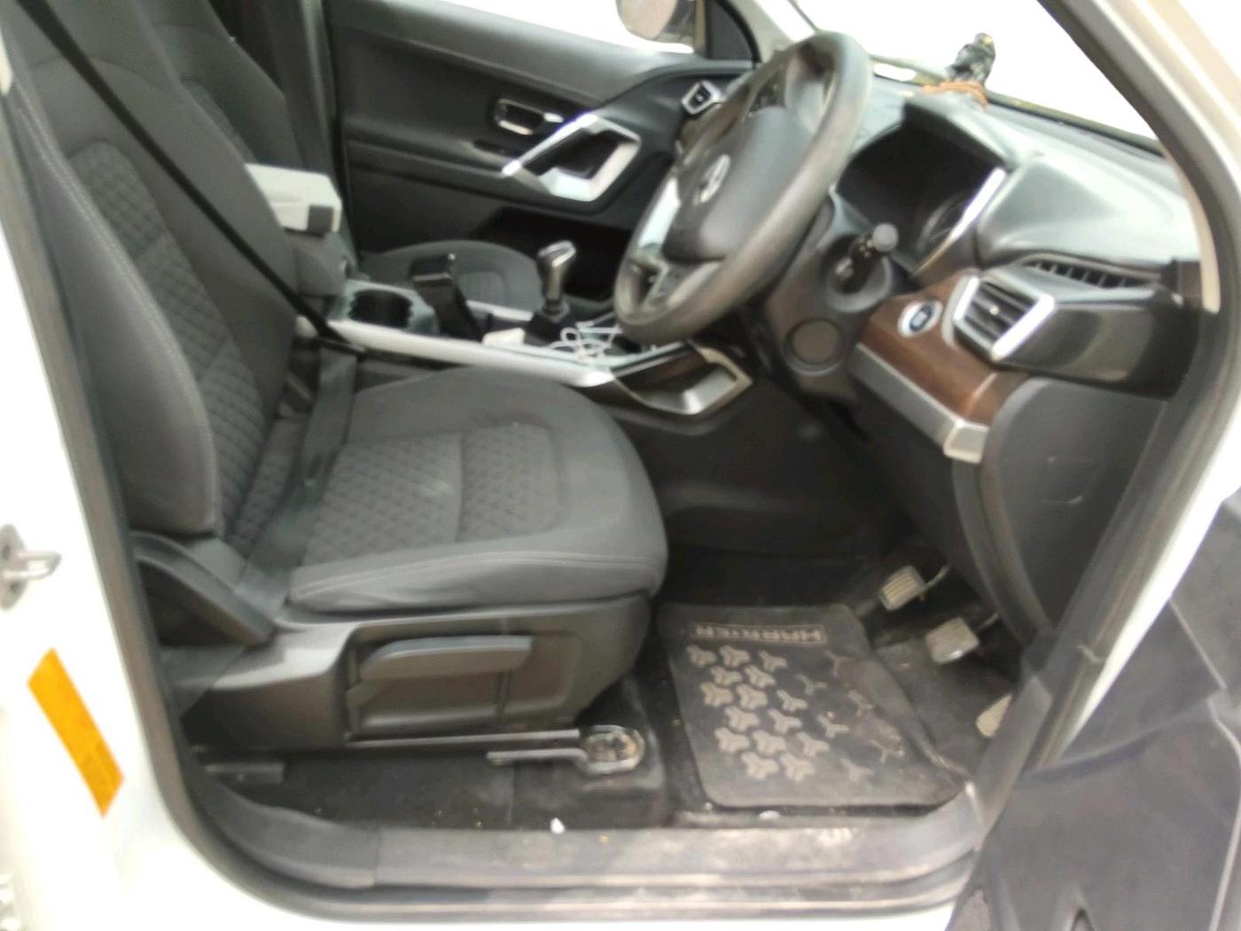 2022 Tata Harrier XT PLUS 2.0L KRYOTEC, Diesel, Manual, 57,477 km, interior