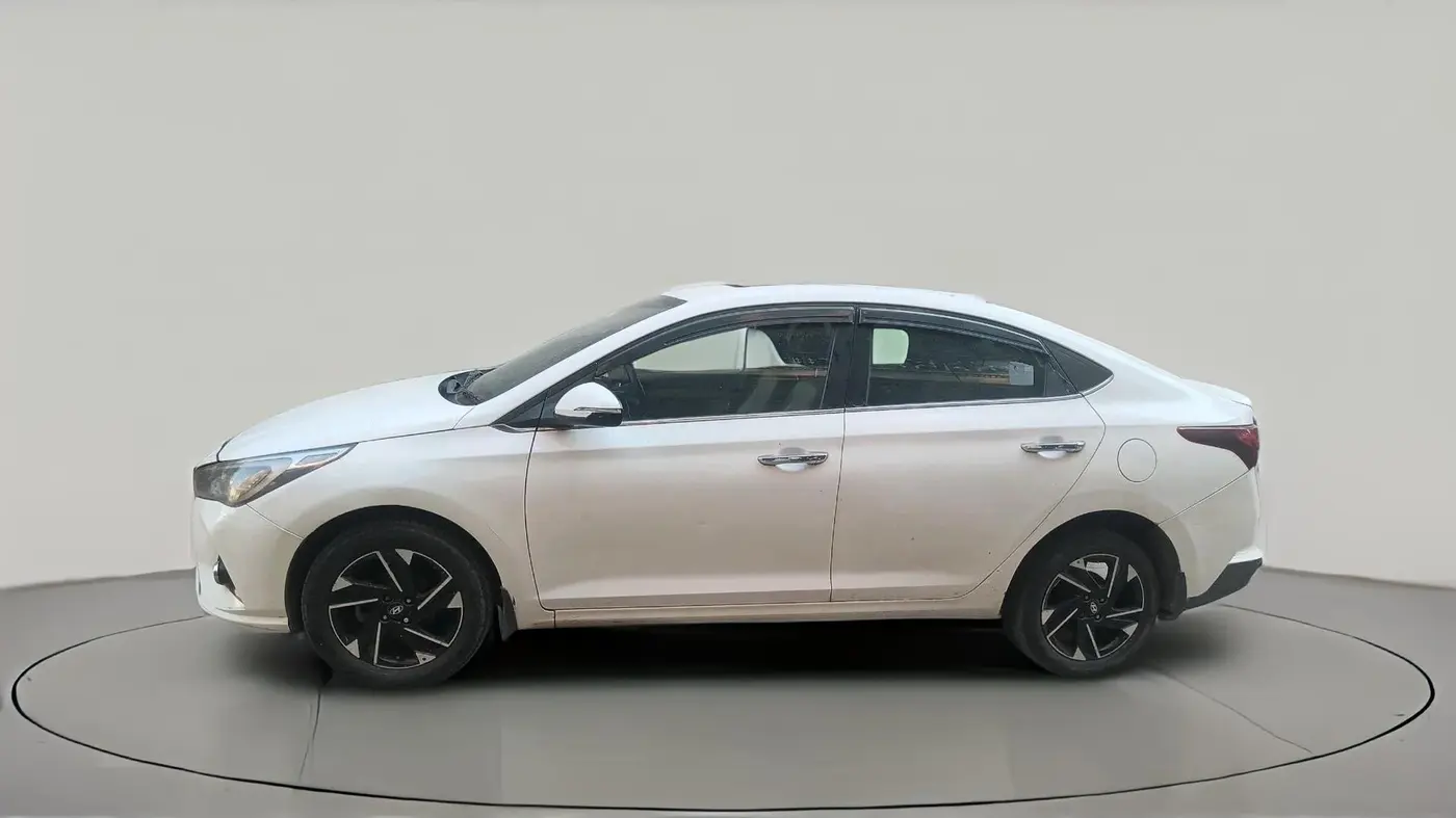 2022 Hyundai Verna SX (O)1.5 VTVT, Petrol, Manual, 27,922 km, exterior