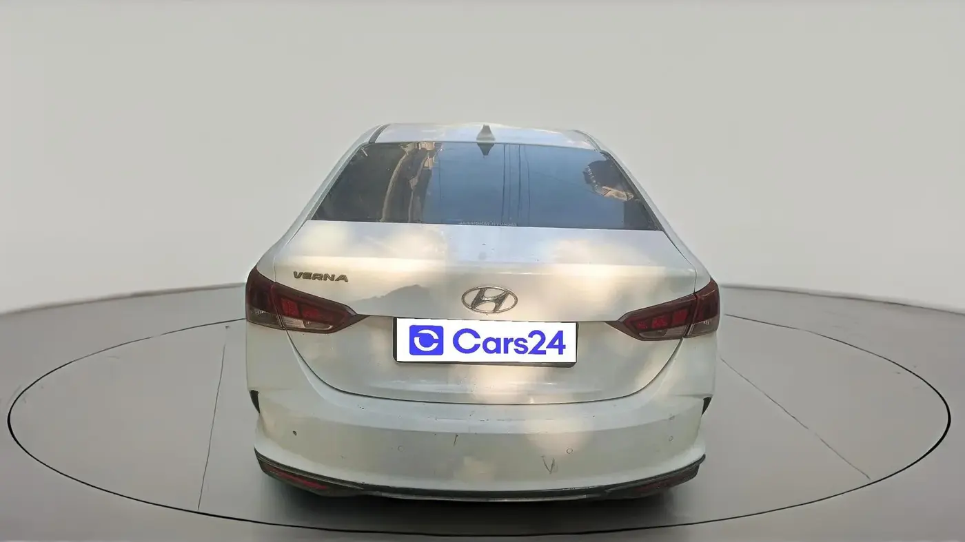 2022 Hyundai Verna SX (O)1.5 VTVT, Petrol, Manual, 27,922 km, exterior