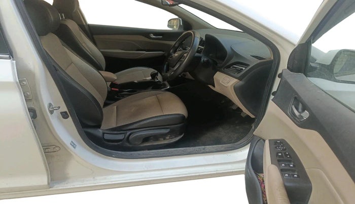 2022 Hyundai Verna SX (O)1.5 VTVT, Petrol, Manual, 27,922 km, interior