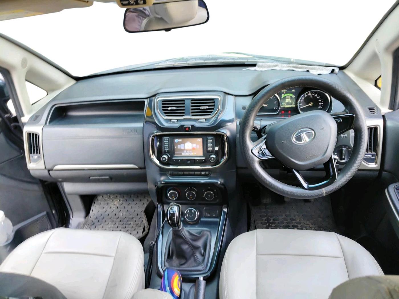 2017 Tata Hexa XM 4X2 7 STR, Diesel, Manual, 1,31,754 km, interior