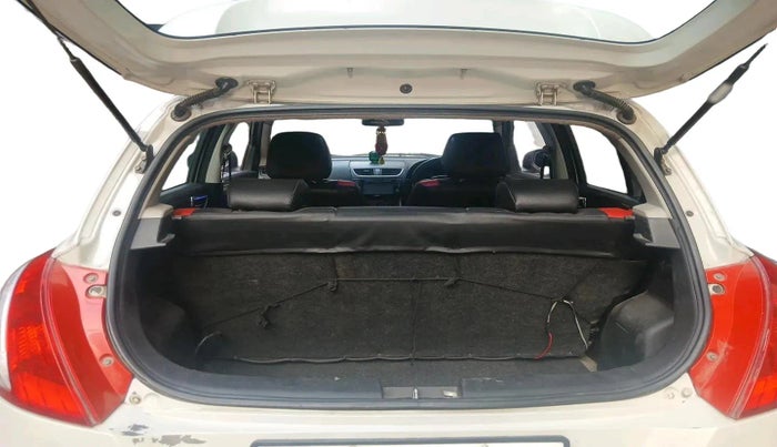 2013 Maruti Swift VXI, Petrol, Manual, 77,501 km, exterior