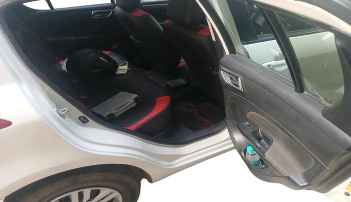 2013 Maruti Swift VXI, Petrol, Manual, 77,501 km, interior