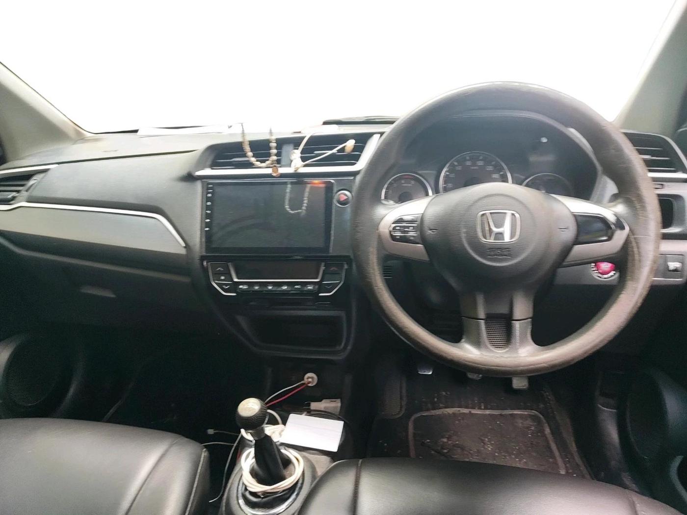 2017 Honda BR-V 1.5L I- DTEC V, Diesel, Manual, 1,57,896 km, interior