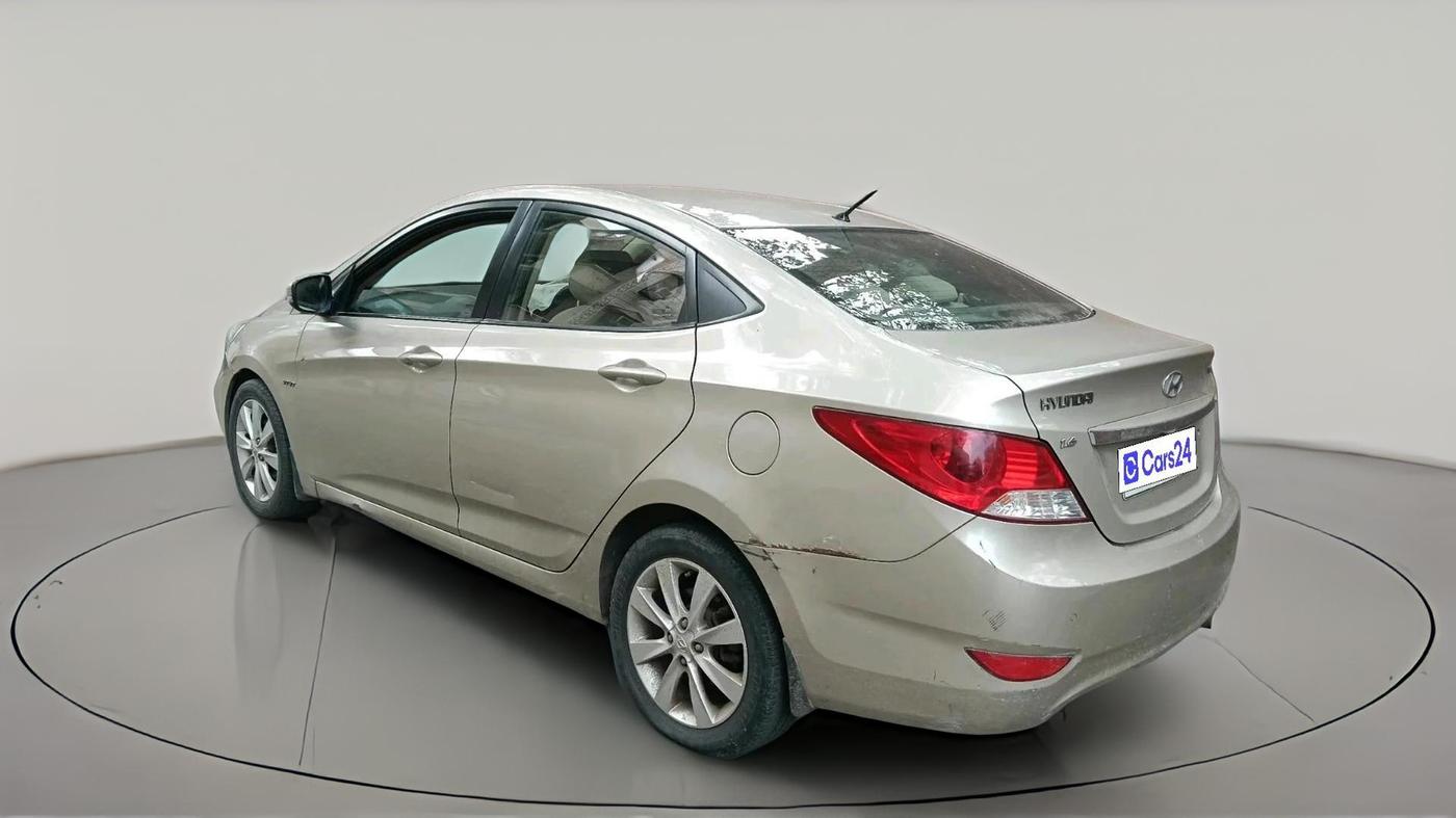 2011 Hyundai Verna FLUIDIC 1.6 VTVT SX, Petrol, Manual, 69,218 km, exterior