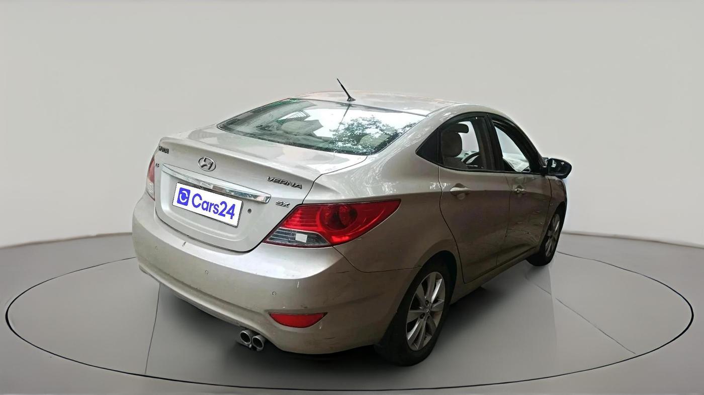 2011 Hyundai Verna FLUIDIC 1.6 VTVT SX, Petrol, Manual, 69,218 km, exterior