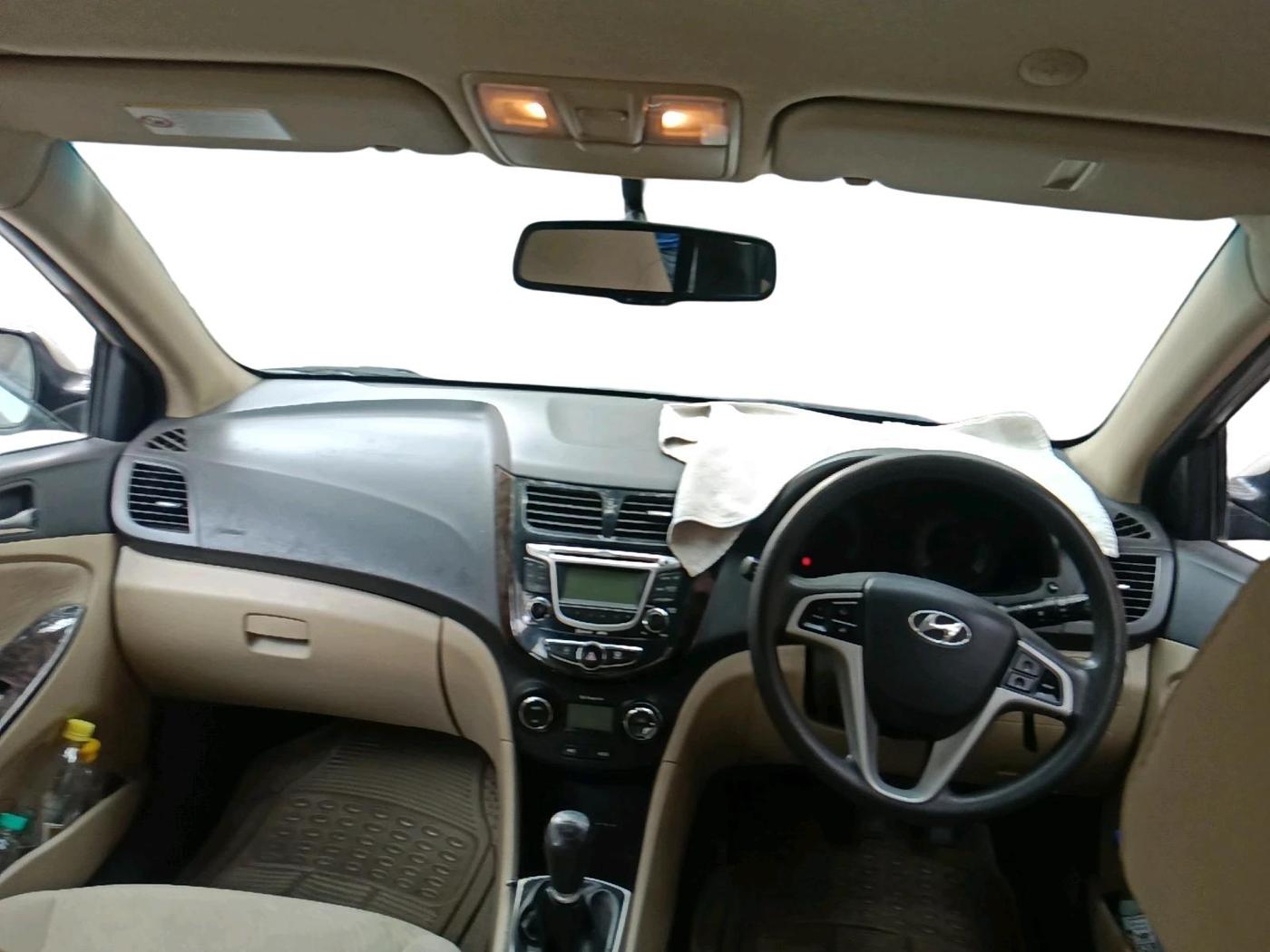 2011 Hyundai Verna FLUIDIC 1.6 VTVT SX, Petrol, Manual, 69,218 km, interior