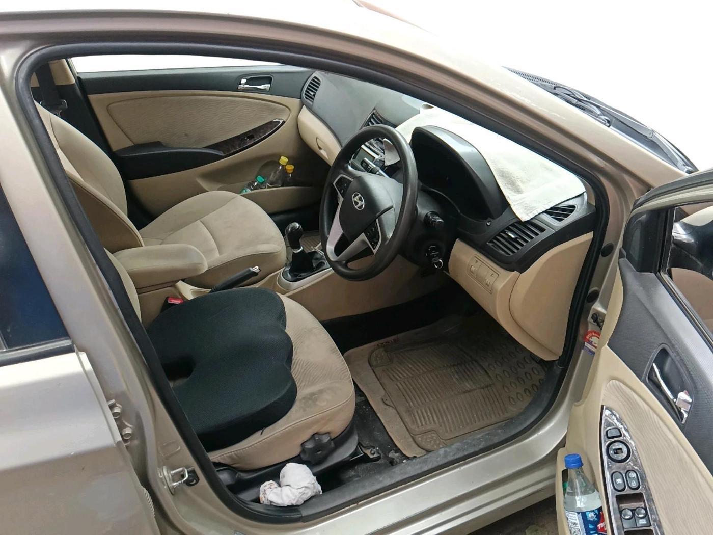 2011 Hyundai Verna FLUIDIC 1.6 VTVT SX, Petrol, Manual, 69,218 km, interior