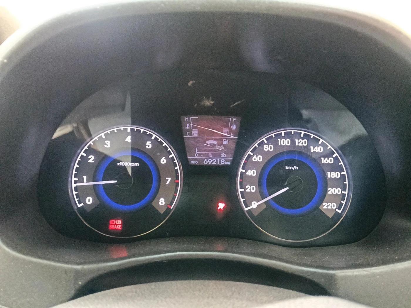 2011 Hyundai Verna FLUIDIC 1.6 VTVT SX, Petrol, Manual, 69,218 km, interior