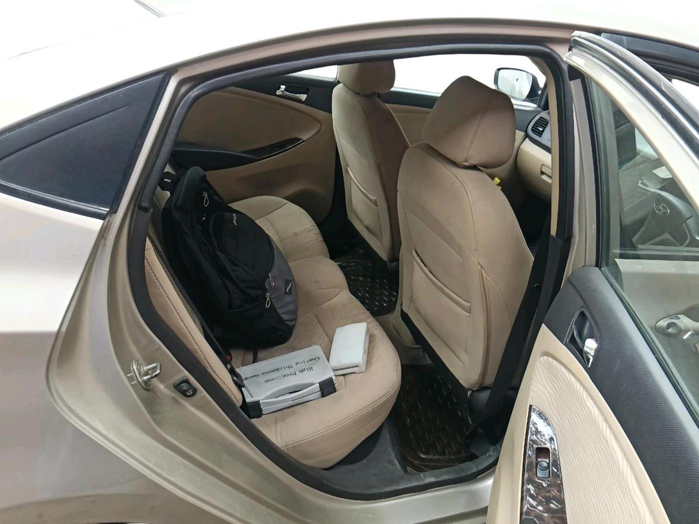 2011 Hyundai Verna FLUIDIC 1.6 VTVT SX, Petrol, Manual, 69,218 km, interior