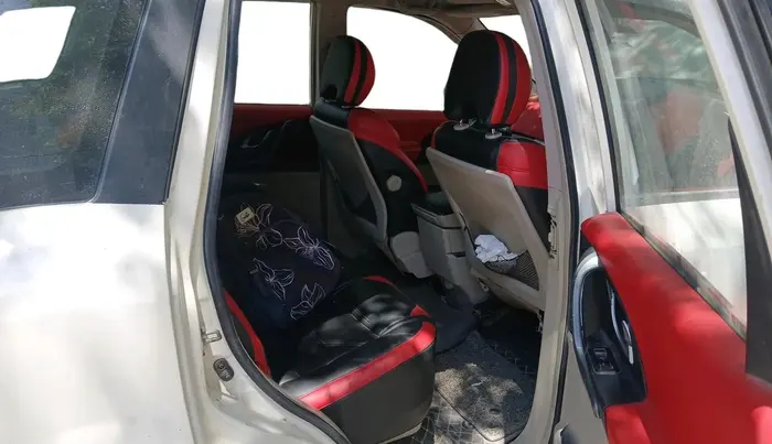 2017 Mahindra XUV500 W6 1.99, Diesel, Manual, 1,29,882 km, interior