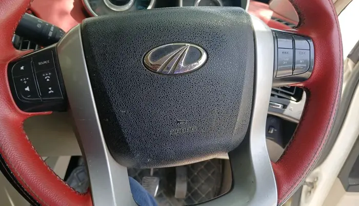 2017 Mahindra XUV500 W6 1.99, Diesel, Manual, 1,29,882 km, interior