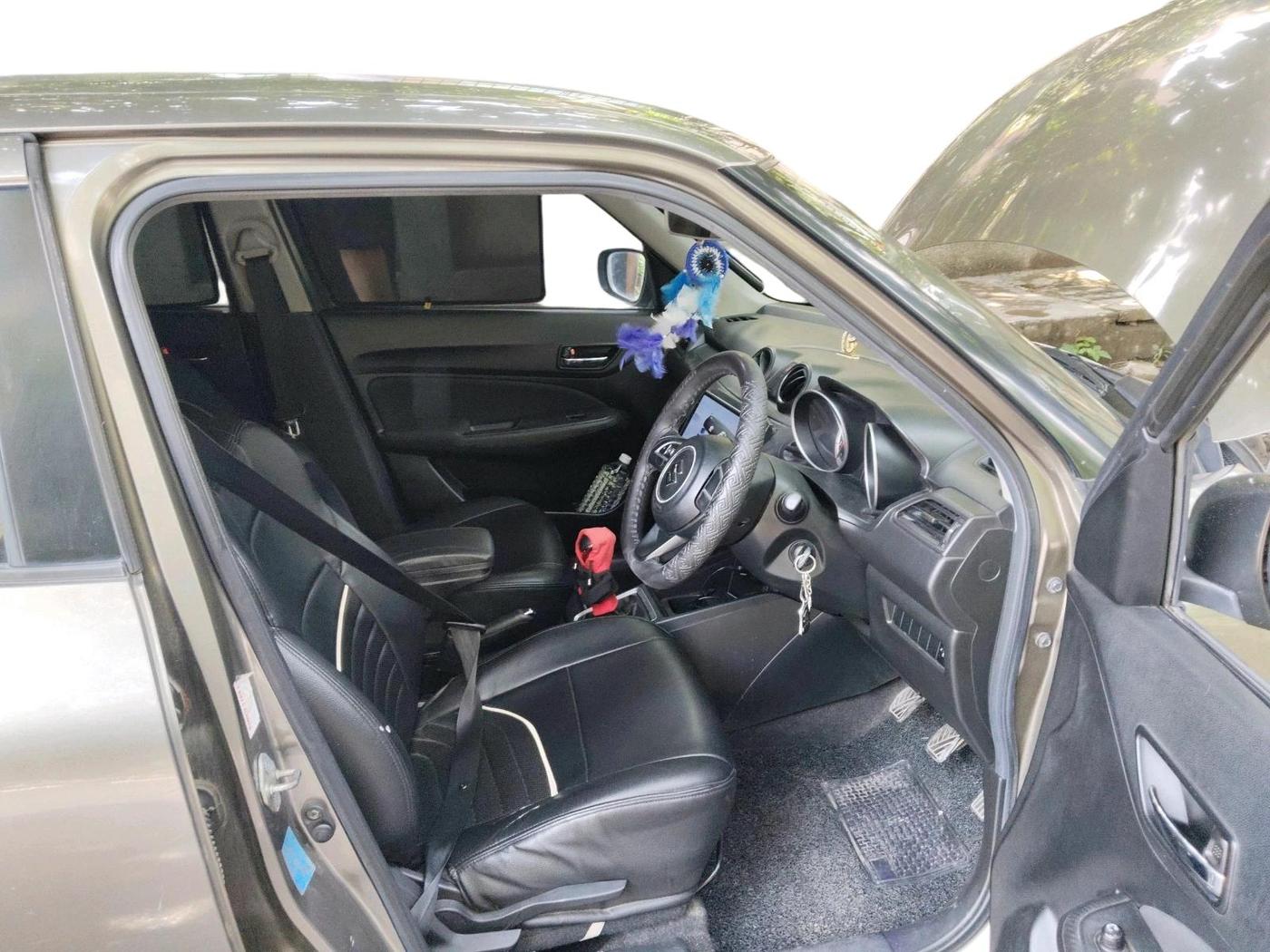 2018 Maruti Swift VXI, Petrol, Manual, 64,051 km, interior