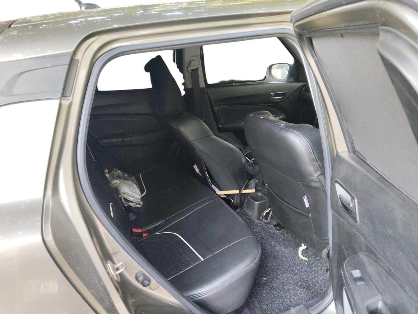 2018 Maruti Swift VXI, Petrol, Manual, 64,051 km, interior