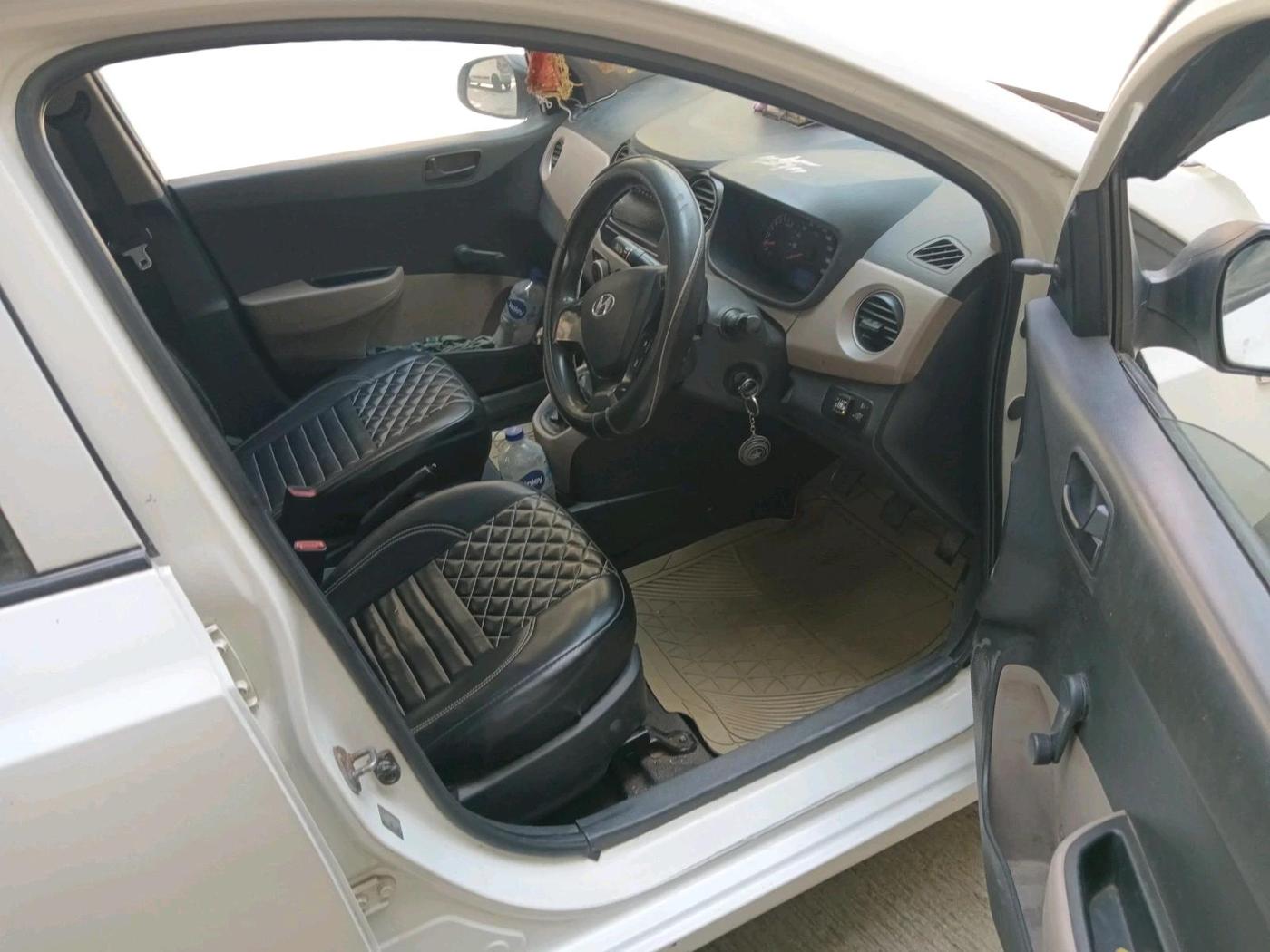 2016 Hyundai Xcent BASE 1.2, CNG, Manual, 1,61,403 km, interior