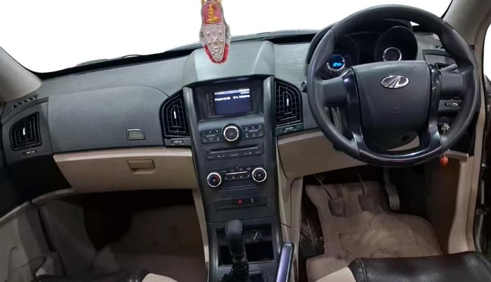 2016 Mahindra XUV500 W4 1.99, Diesel, Manual, 30,782 km, interior