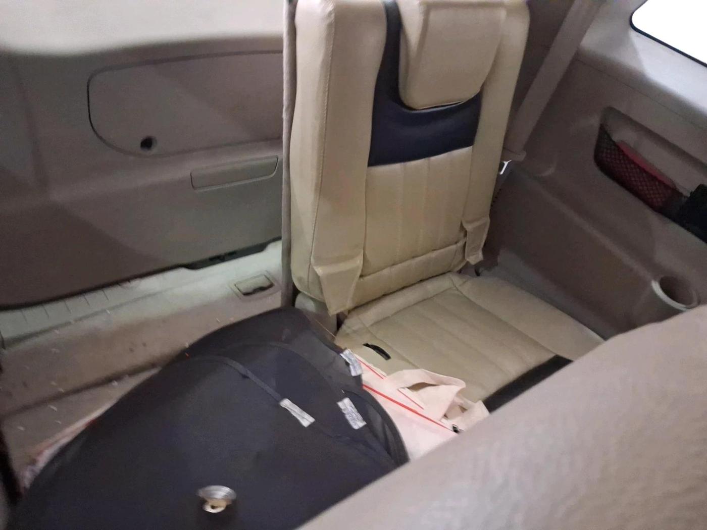 2016 Mahindra XUV500 W4 1.99, Diesel, Manual, 30,782 km, interior