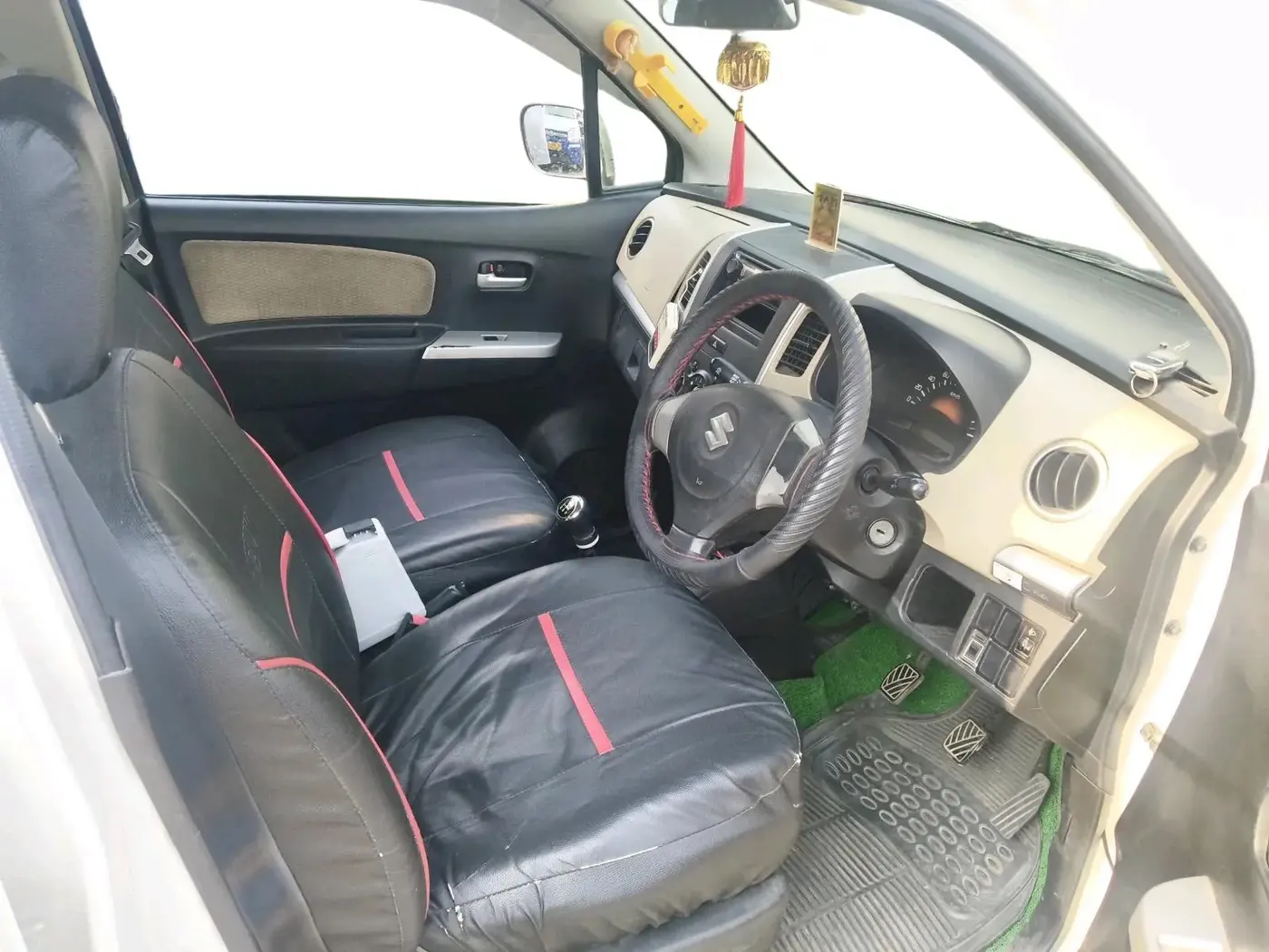 2017 Maruti Wagon R 1.0 LXI, Petrol, Manual, 60,170 km, interior