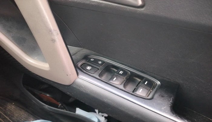 2017 Hyundai Creta SX PLUS 1.6 PETROL, CNG, Manual, 1,01,679 km, interior