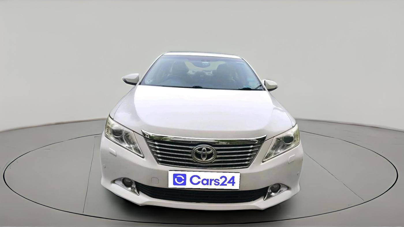 2013 Toyota Camry 2.5L AT, Petrol, Automatic, 1,14,179 km, exterior
