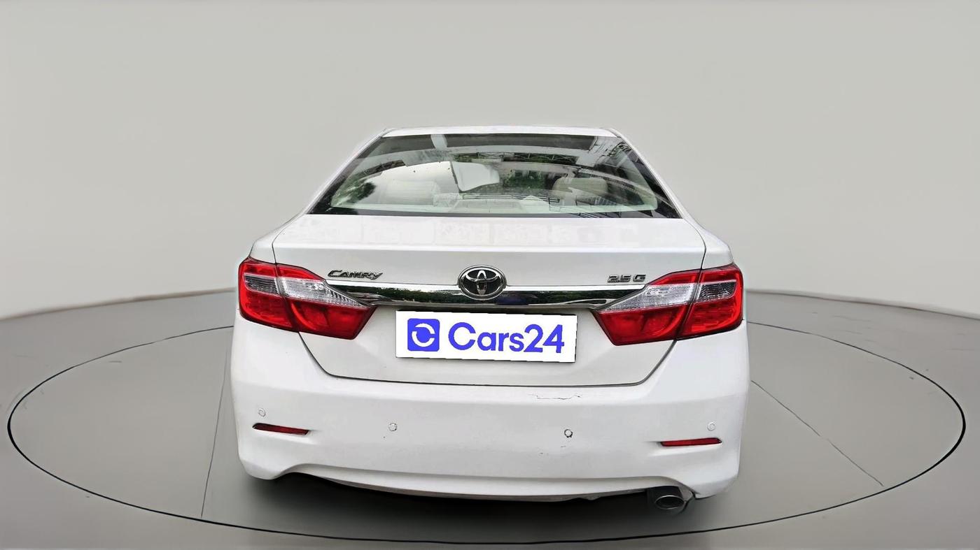 2013 Toyota Camry 2.5L AT, Petrol, Automatic, 1,14,179 km, exterior
