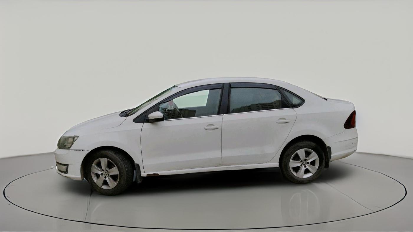 2017 Skoda Rapid AMBITION 1.6 MPI MT, Petrol, Manual, 1,63,613 km, exterior