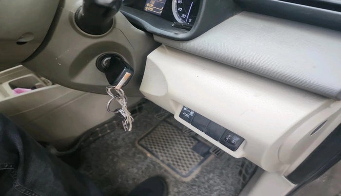 2020 Maruti Ertiga VXI CNG, CNG, Manual, 96,251 km, interior