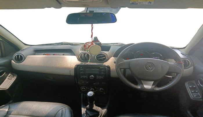 2015 Renault Duster RXL PETROL, Petrol, Manual, 94,779 km, interior