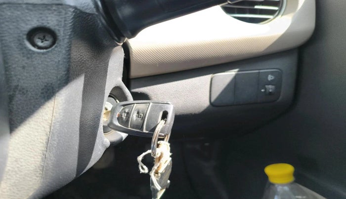 2017 Hyundai Grand i10 SPORTZ 1.2 KAPPA VTVT, Petrol, Manual, 76,264 km, interior