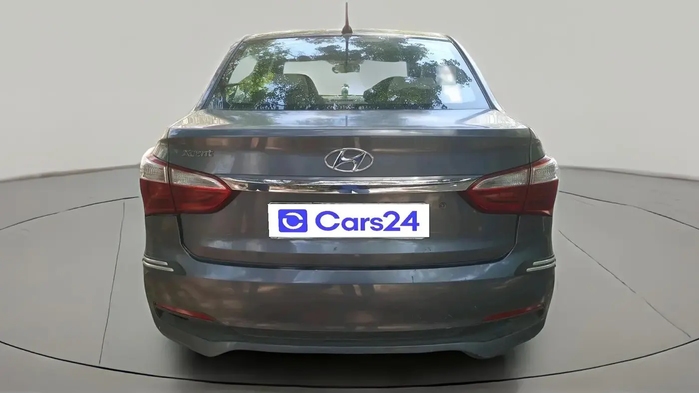 2018 Hyundai Xcent E+, CNG, Manual, 1,04,700 km, exterior