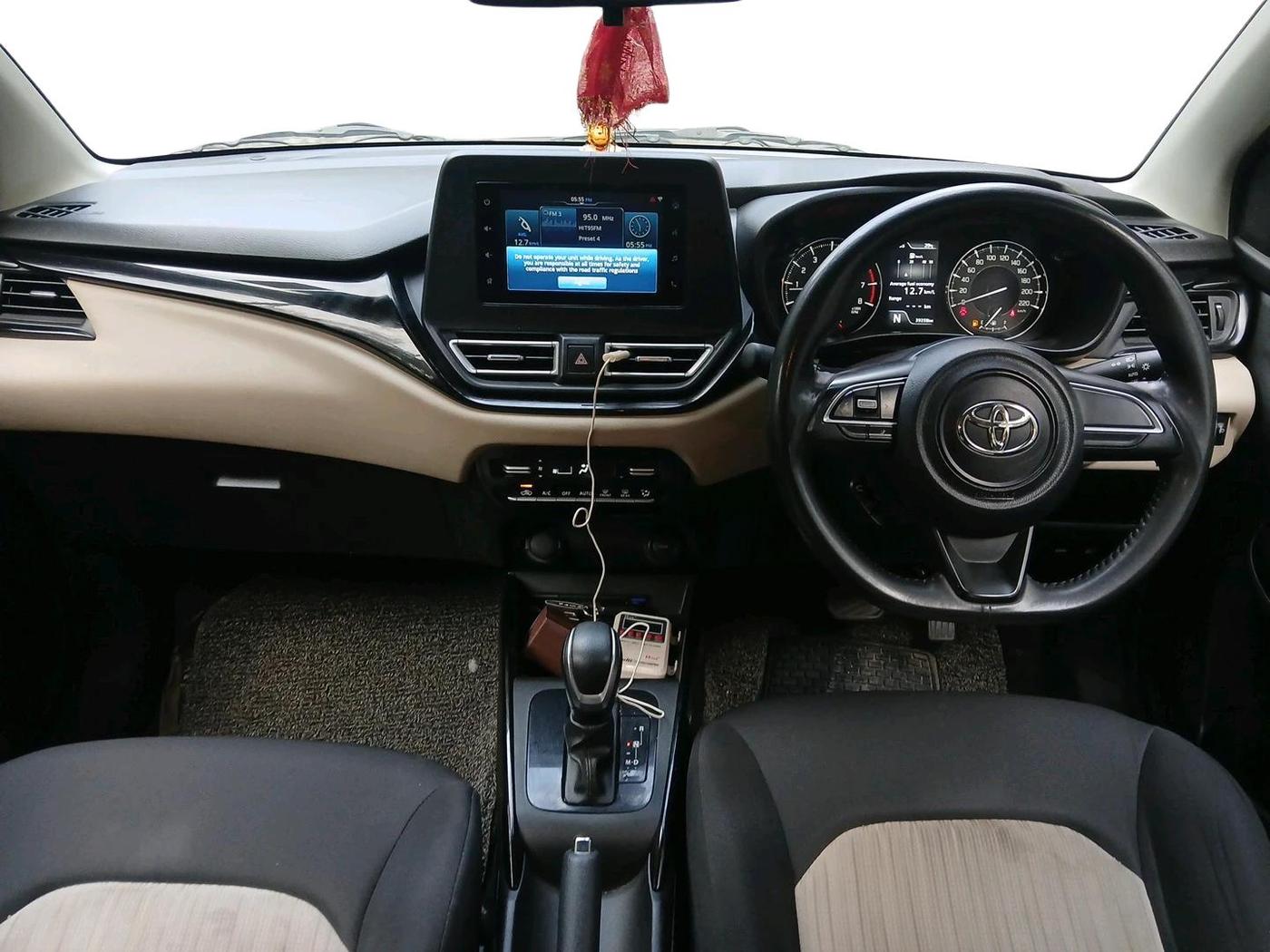 2022 Toyota Glanza G AMT, Petrol, Automatic, 39,258 km, interior