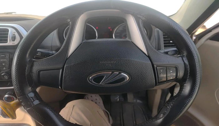 2017 Mahindra TUV300 T8, Diesel, Manual, 78,696 km, interior