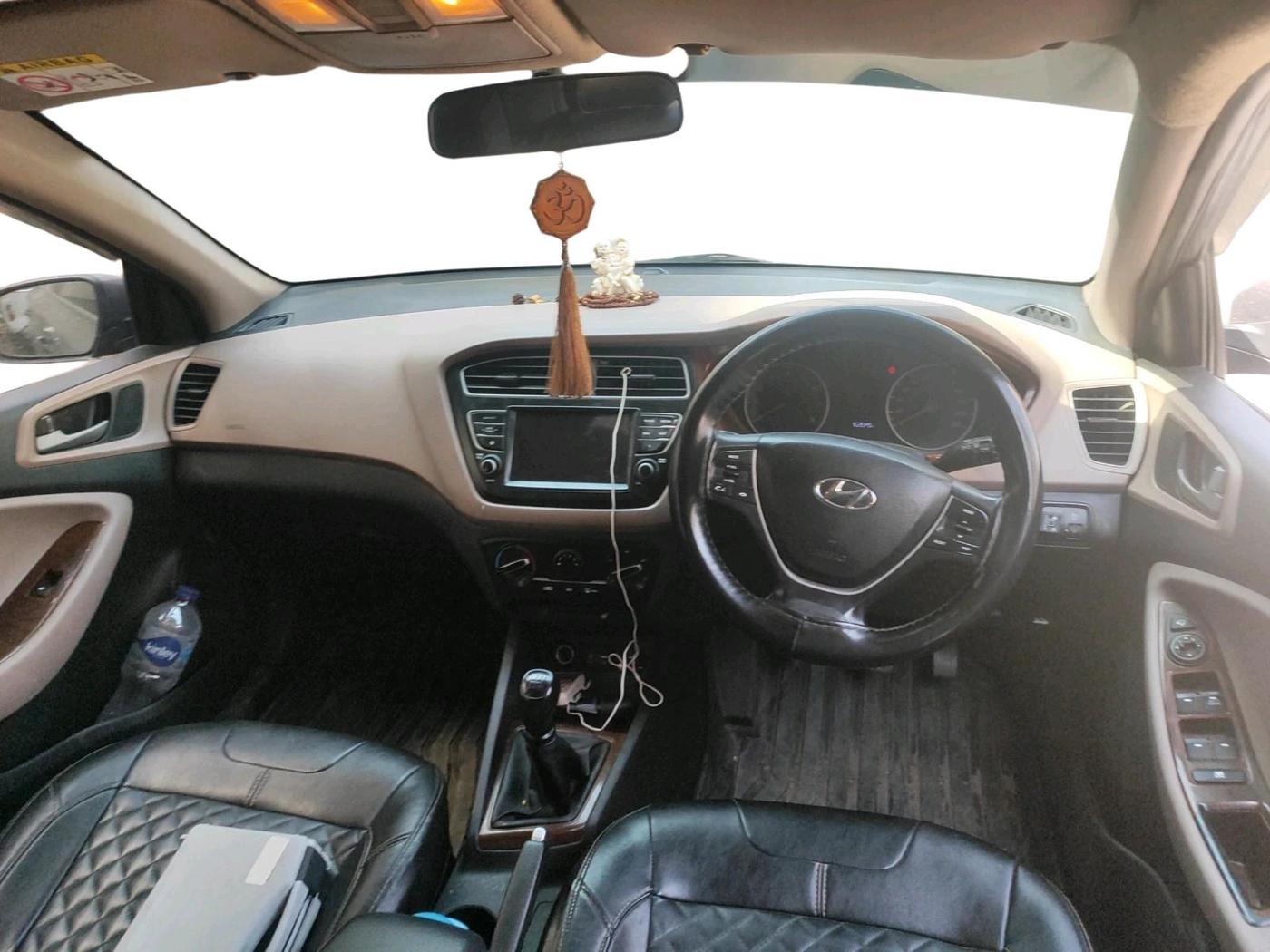 2019 Hyundai Elite i20 SPORTZ PLUS 1.2, Petrol, Manual, 1,63,549 km, interior